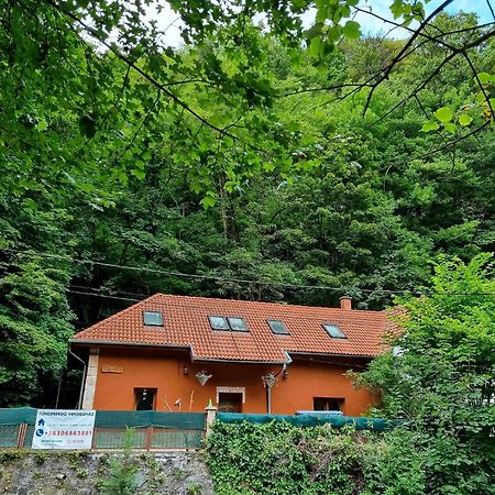 Tuendererdo Villa Мисколк Екстериор снимка